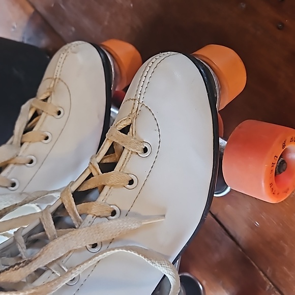 Vintage Roller Derby Skates - Picture 3 of 8